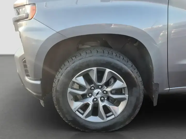 Chevrolet Silverado 1500 2022 photo 2