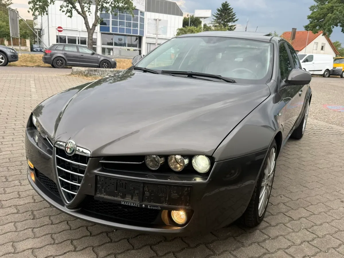 Alfa Romeo 159 2007 photo 2