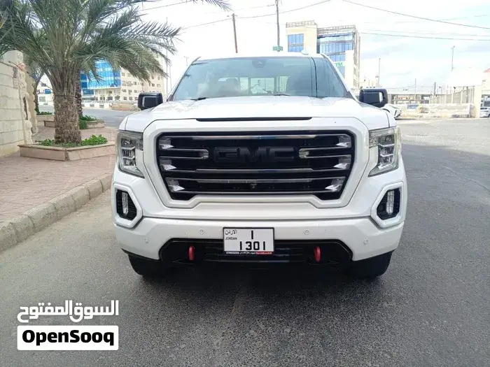 GMC Sierra