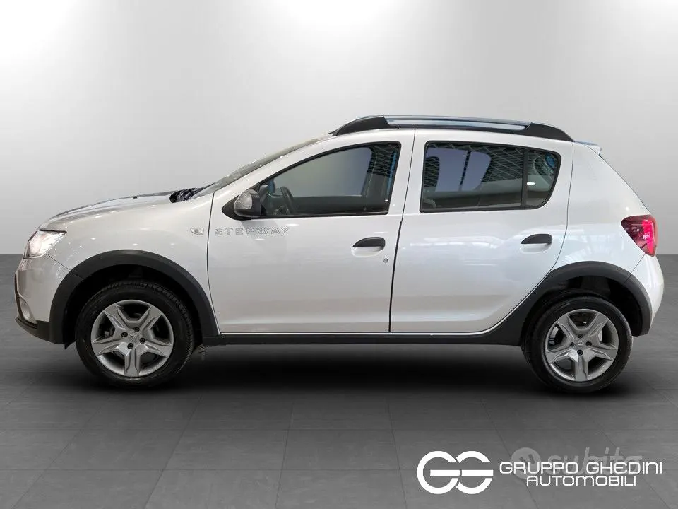 Dacia Sandero 2018 photo 2