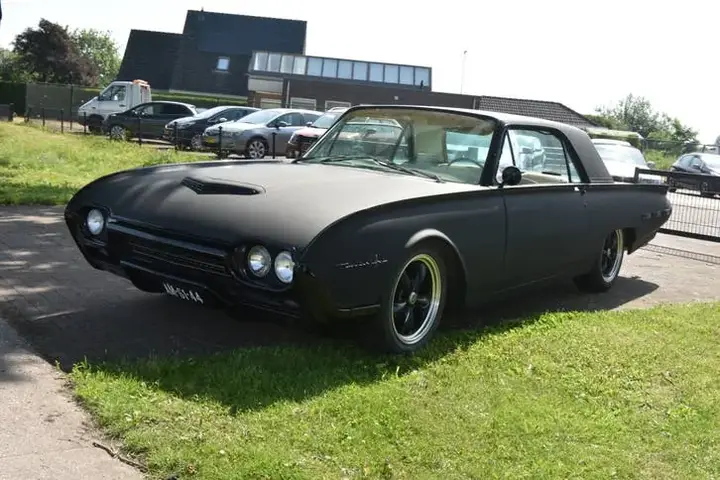 Ford Thunderbird