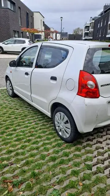 Suzuki Alto 2012 photo 4