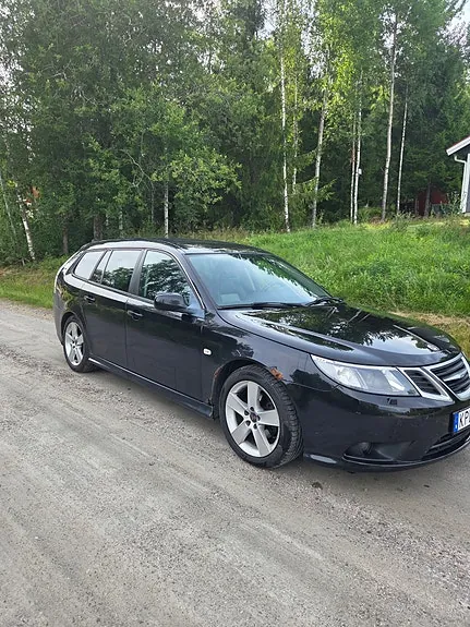 Saab 9-3 2010 photo 2