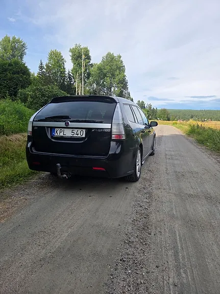 Saab 9-3 2010 photo 3