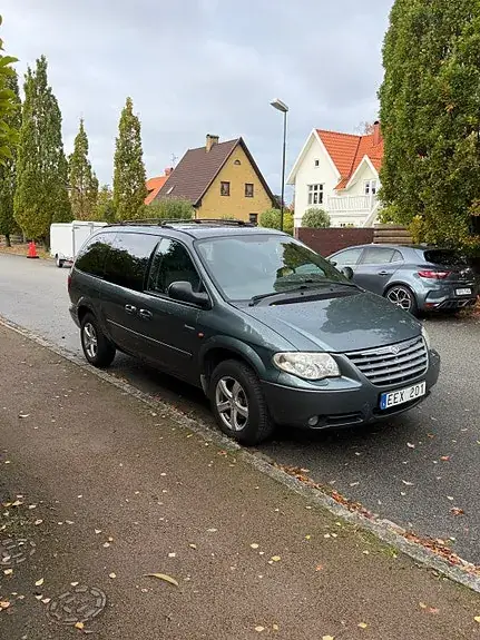 Chrysler Grand Voyager 2006 photo 2
