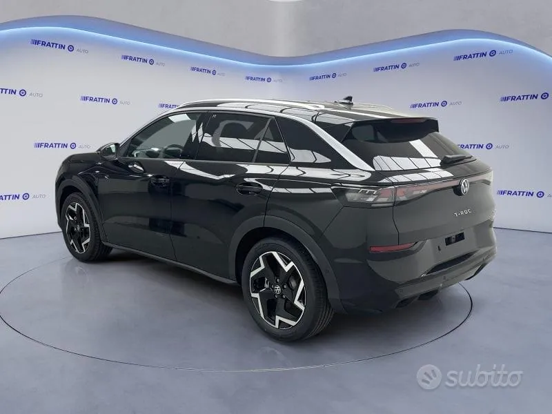 Volkswagen T-Roc 2026 photo 2