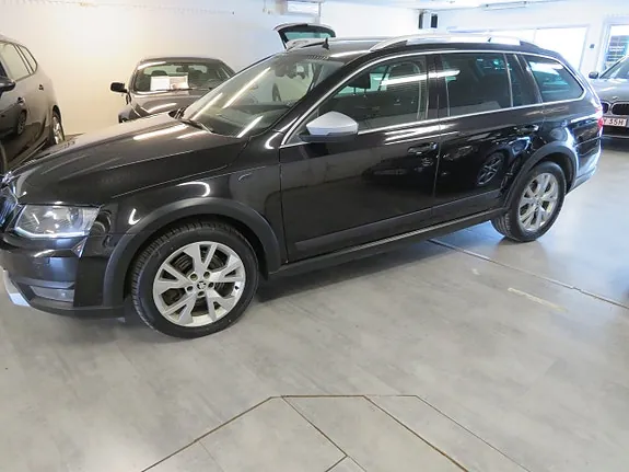 Skoda Octavia Scout 2015 photo 4