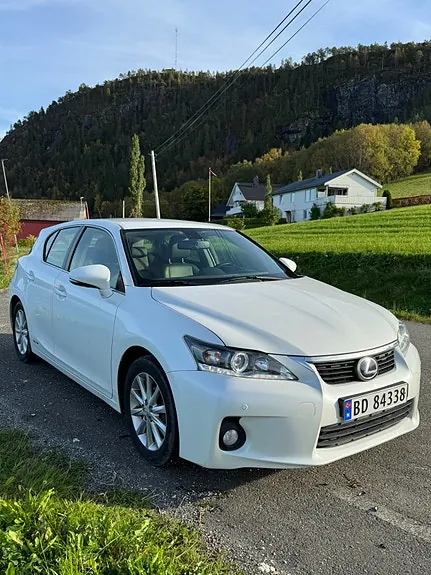 Lexus Ct200H 2013 photo 3