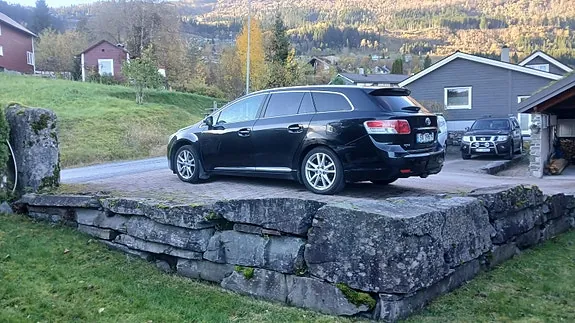 Toyota Avensis 2011 photo 4