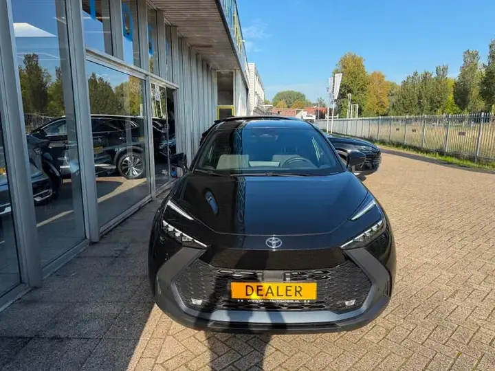 Toyota C-Hr 2025 photo 2