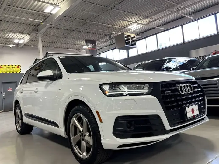 Audi Q7 2018 photo 2