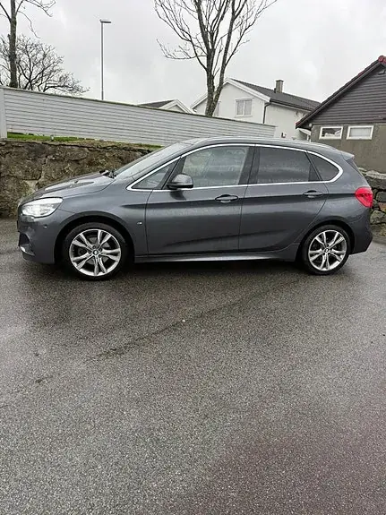 BMW 218I