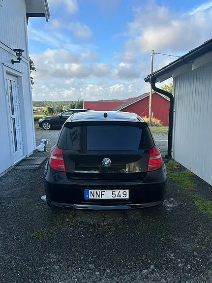 BMW 116I 2011 photo 3