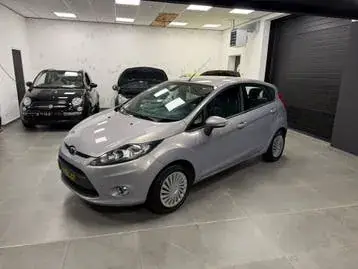 Ford Fiesta 2012 photo 2