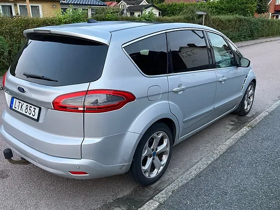 Ford S-Max 2011 photo 4