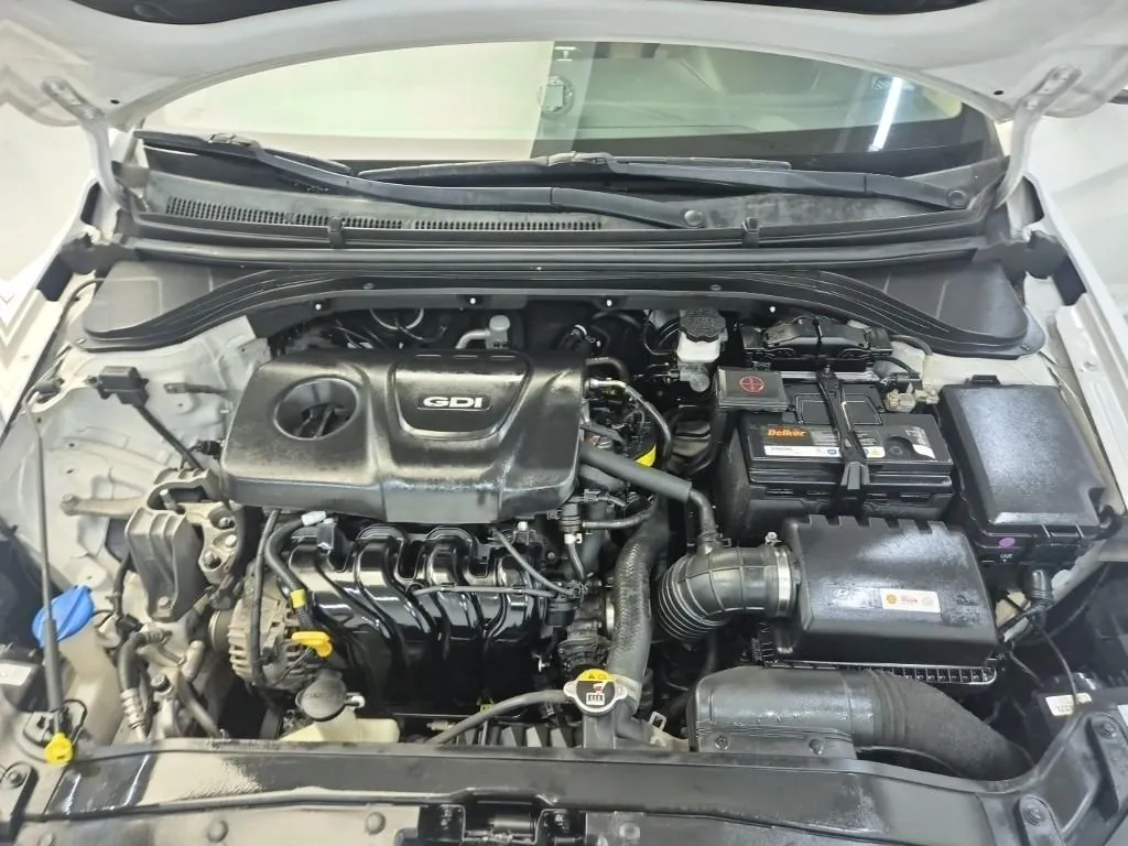 Hyundai Avante 2016 photo 5