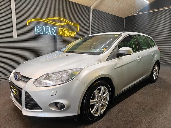 Ford Focus 2013 photo 2