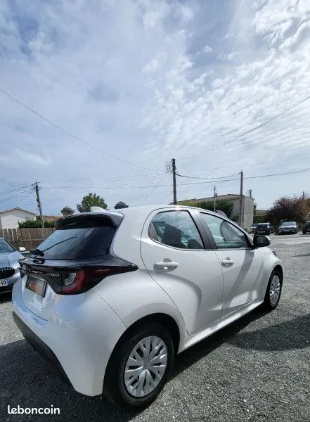 Toyota Yaris 2022 photo 4