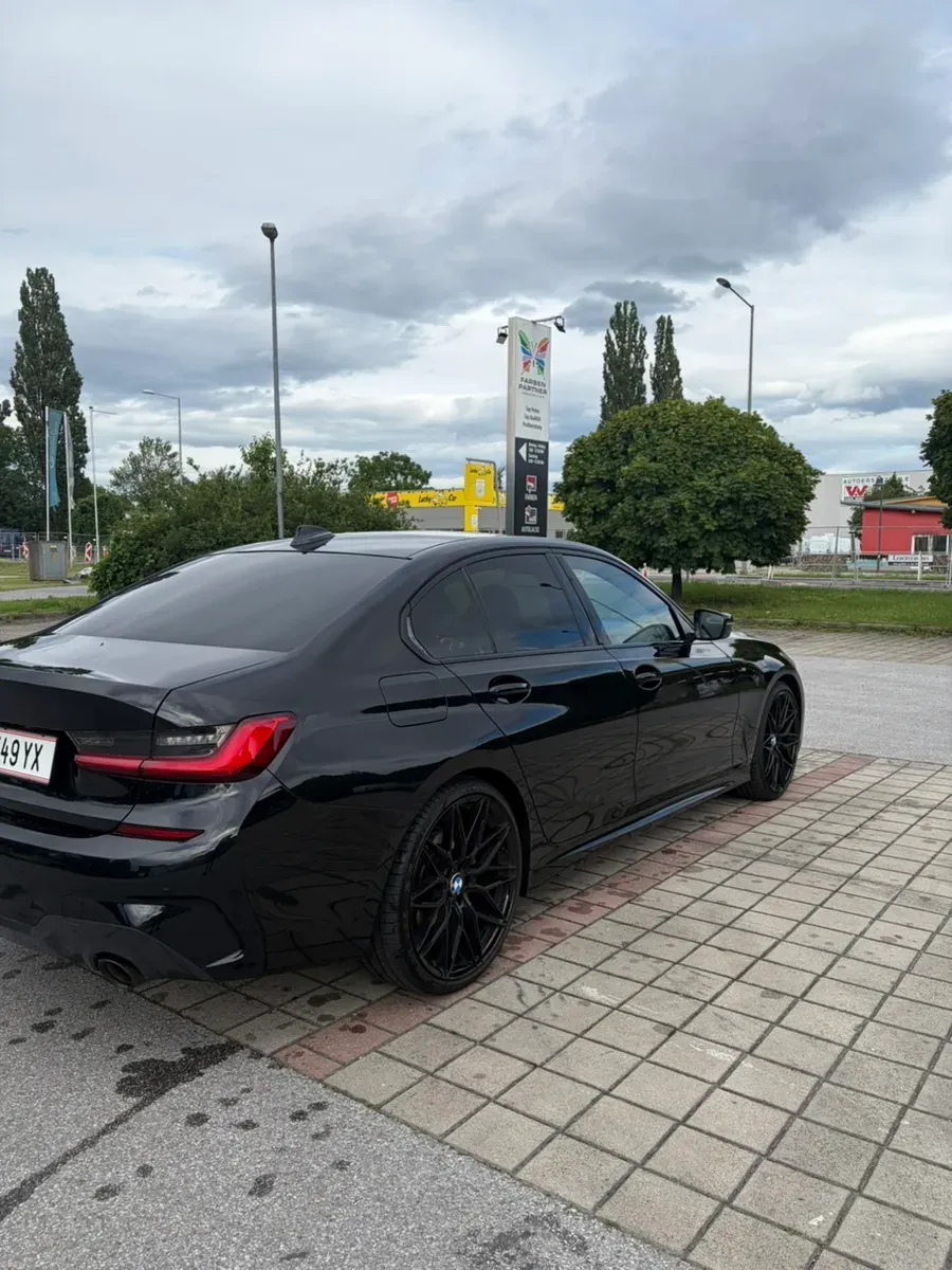 BMW 3Er-Reihe 320I 2020 photo 2