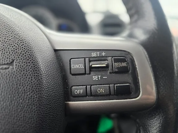 Mazda 2 2011 photo 3