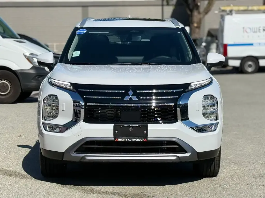 Mitsubishi Outlander 2026 photo 3