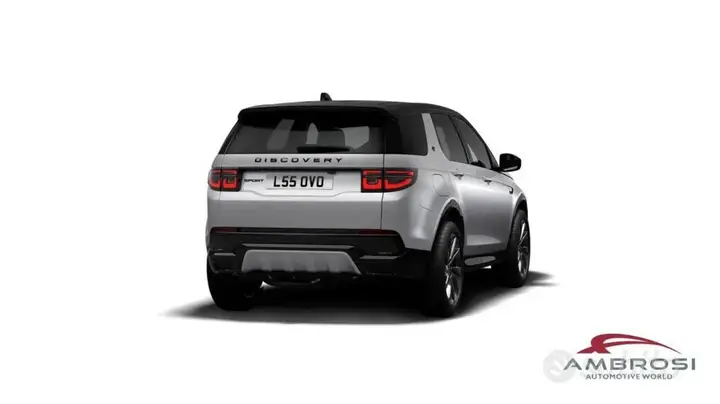 Land Rover Discovery Sport 2026 photo 3