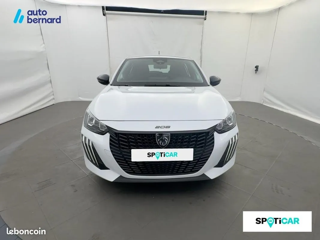 Peugeot 208 2025 photo 2