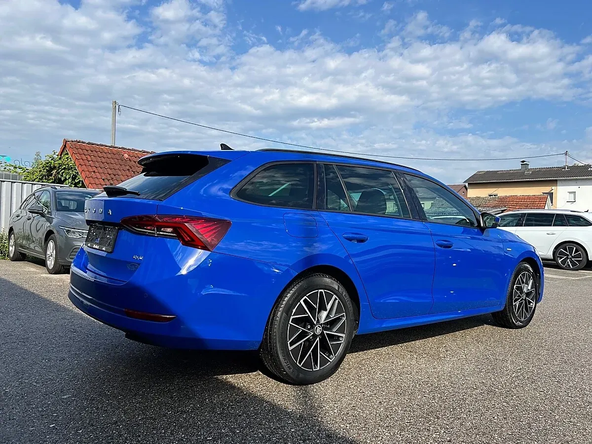 Skoda Octavia 2022 photo 3
