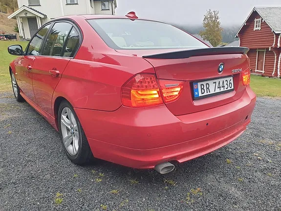 BMW 320D 2009 photo 3