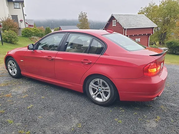 BMW 320D 2009 photo 5