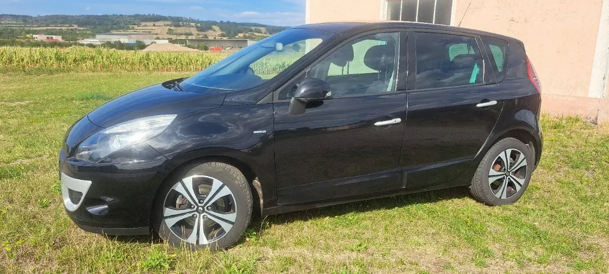 Renault Scenic 2012 photo 3