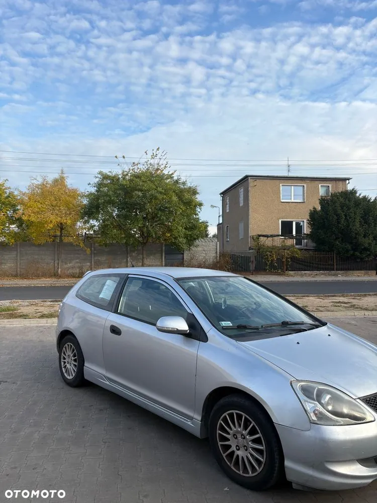 Honda Civic 2005 photo 2
