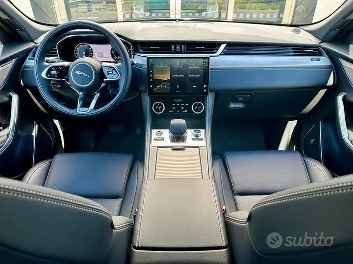 Jaguar F-Pace 2024 photo 4