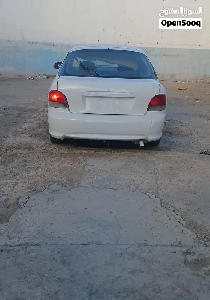 Hyundai Verna 1995 photo 3