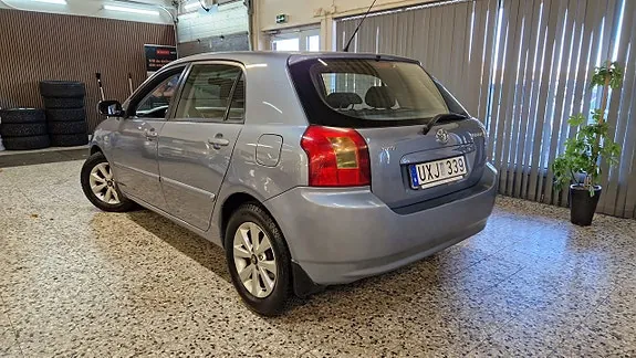 Toyota Corolla 2004 photo 3