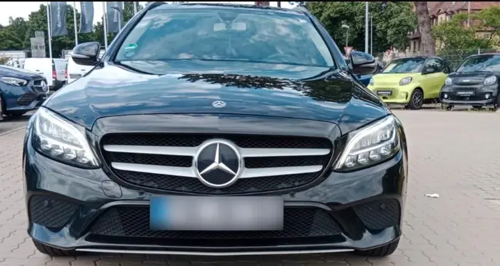 Mercedes-Benz C200
