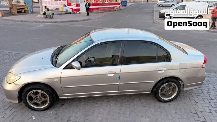 Honda Civic 2004 photo 2