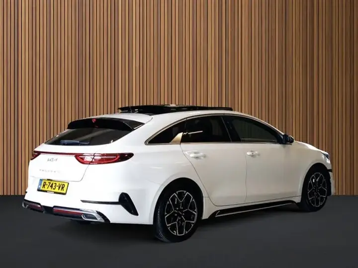 Kia Proceed 2022 photo 2
