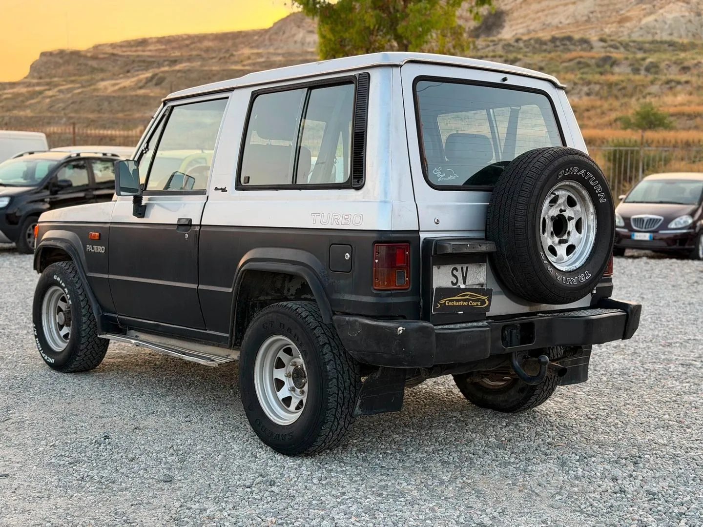 Mitsubishi Pajero 1988 photo 4