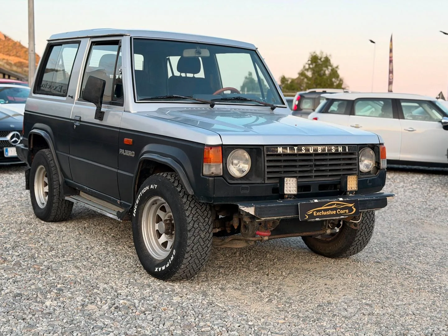 Mitsubishi Pajero 1988 photo 2
