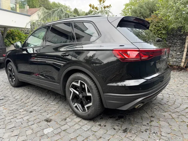 Volkswagen Touareg 2026 photo 2