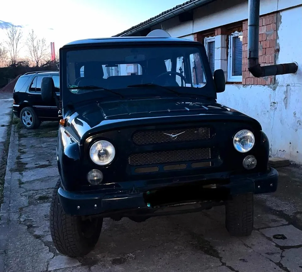 UAZ Hunter