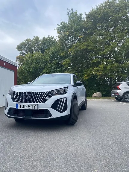 Peugeot 2008 2024 photo 2