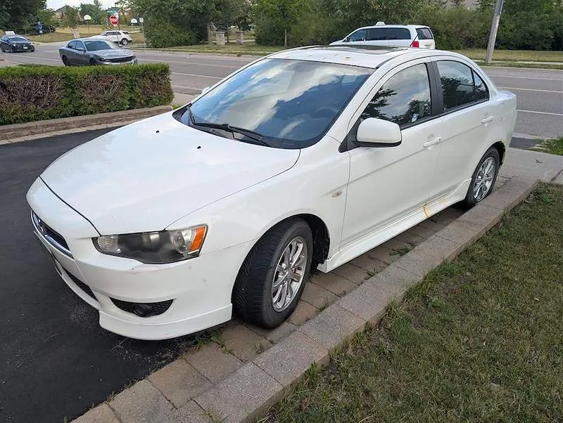Mitsubishi Lancer 2010 photo 2
