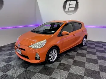 Toyota Aqua 2013 photo 4