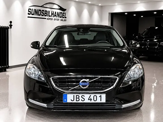 Volvo V40 2016 photo 2