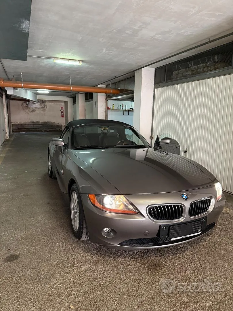 BMW Z4 2004 photo 2