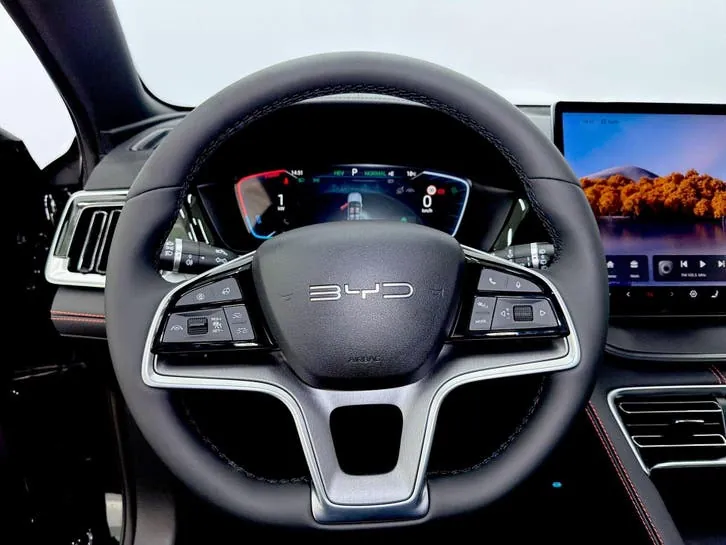 BYD Seal 2026 photo 2