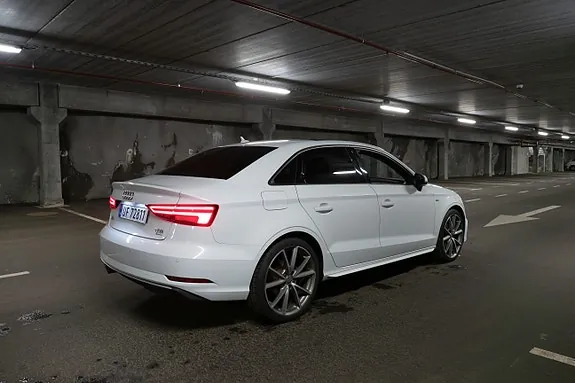 Audi A3 2017 photo 5