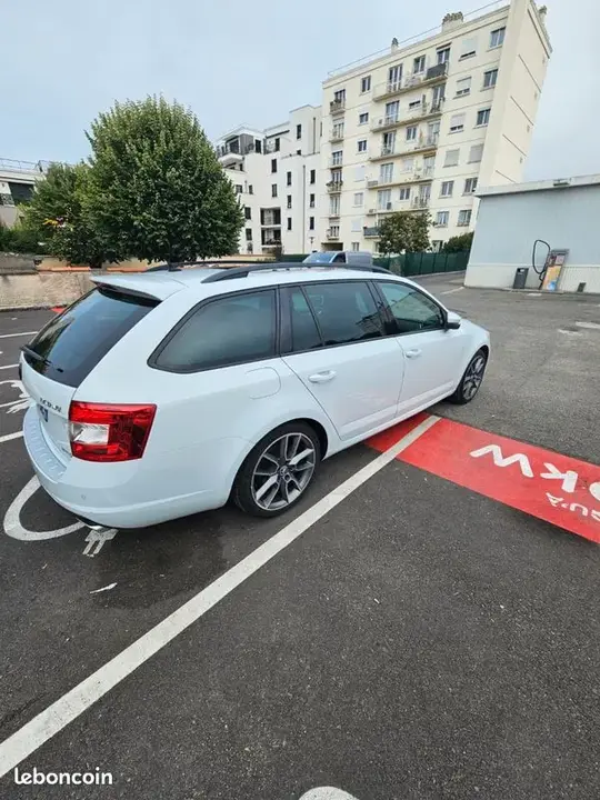 Skoda Octavia 2015 photo 2